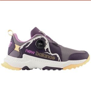 Girls New Balance DynaSoft Sneaker with BOA Fit! Size 2; No tie, perfect fit!